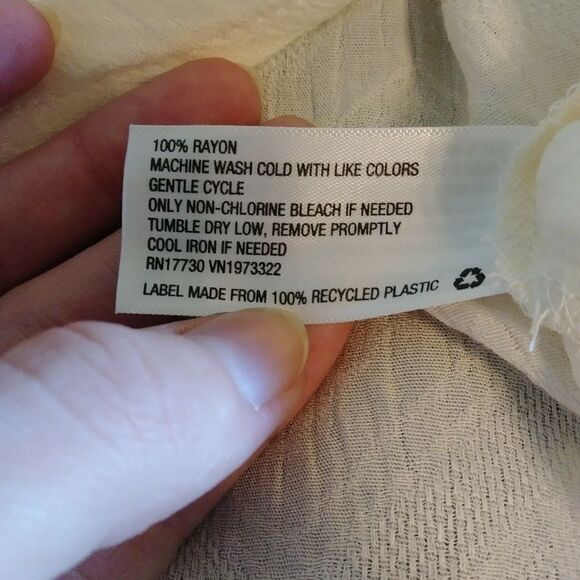 Wild Fable Ivory Chevron Cropped Long Sleeve Shirt Top - Picture 6 of 6